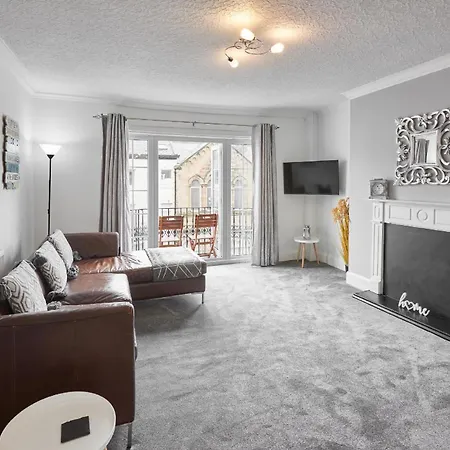 3 Glencoe Whitby